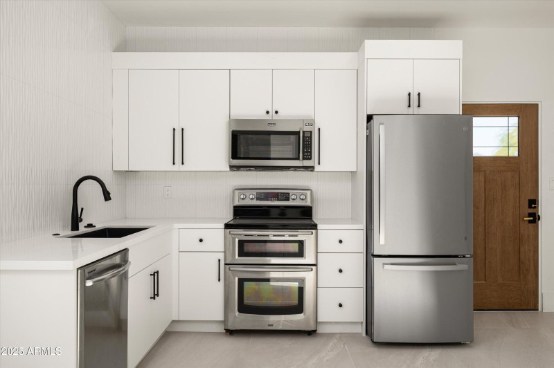 30-12816ETurquoiseAve-30