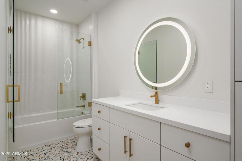 51-12816ETurquoiseAve-51