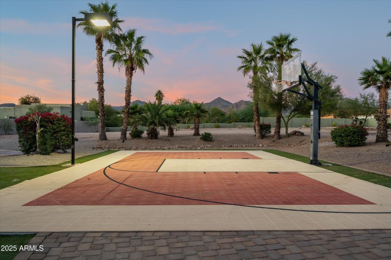 61-12816ETurquoiseAve-61