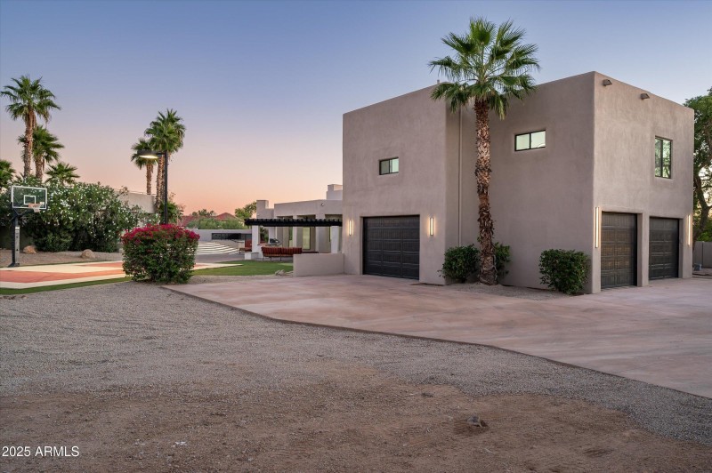 64-12816ETurquoiseAve-64