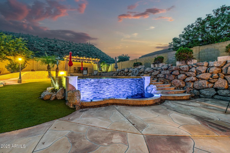 Pool Baja Step + Views