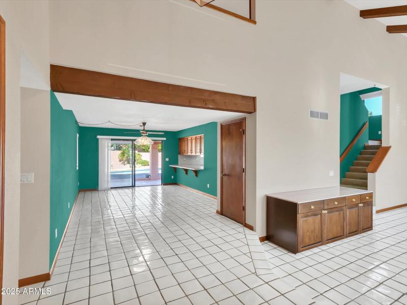 05-15172 E Verbena Drive-5