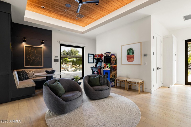 054-5715 E Monterosa St Phoenix_54