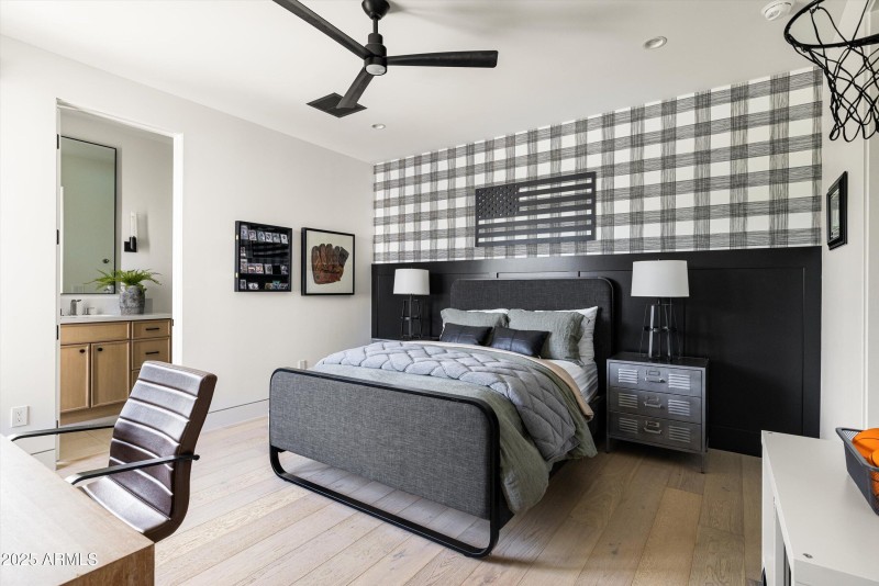 060-5715 E Monterosa St Phoenix_60