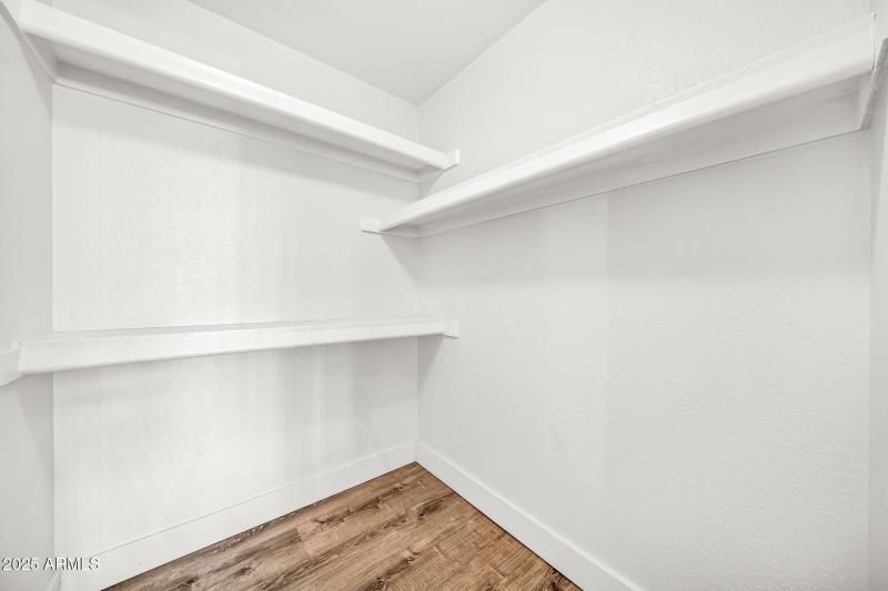 14300 W Bell Rd 423-16