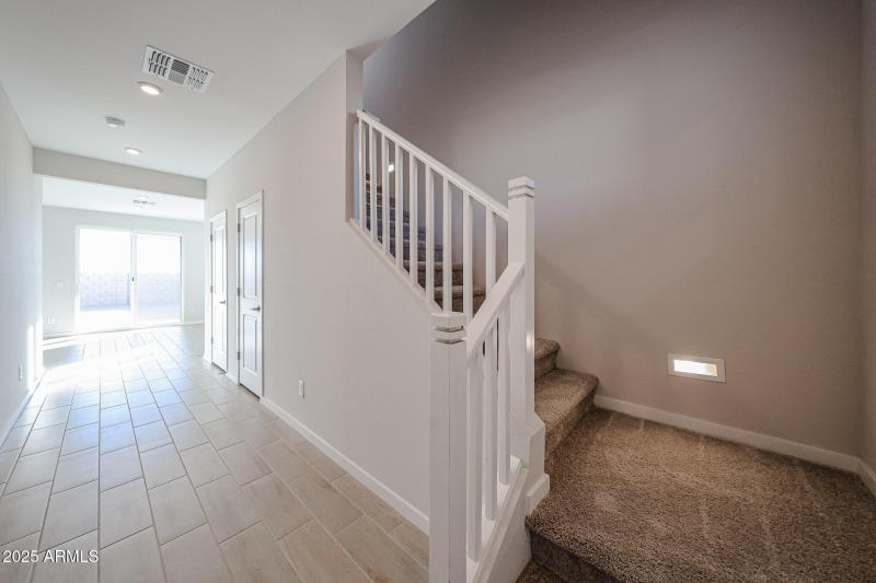 06_2-story-home-with-view_for-sale_Arizo