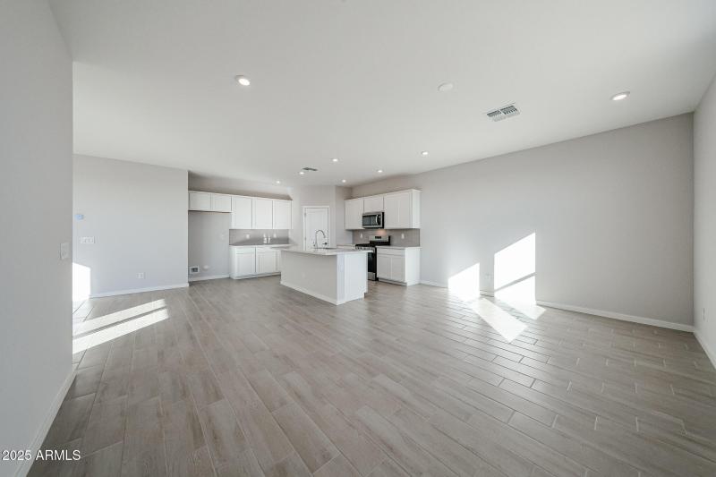 12_2-story-home-with-view_for-sale_Arizo