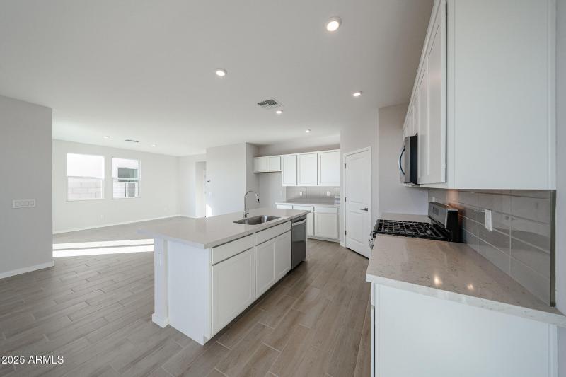 14_2-story-home-with-view_for-sale_Arizo