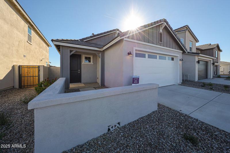 04_New-Move-in-Ready-Home_Teravalis_Buck