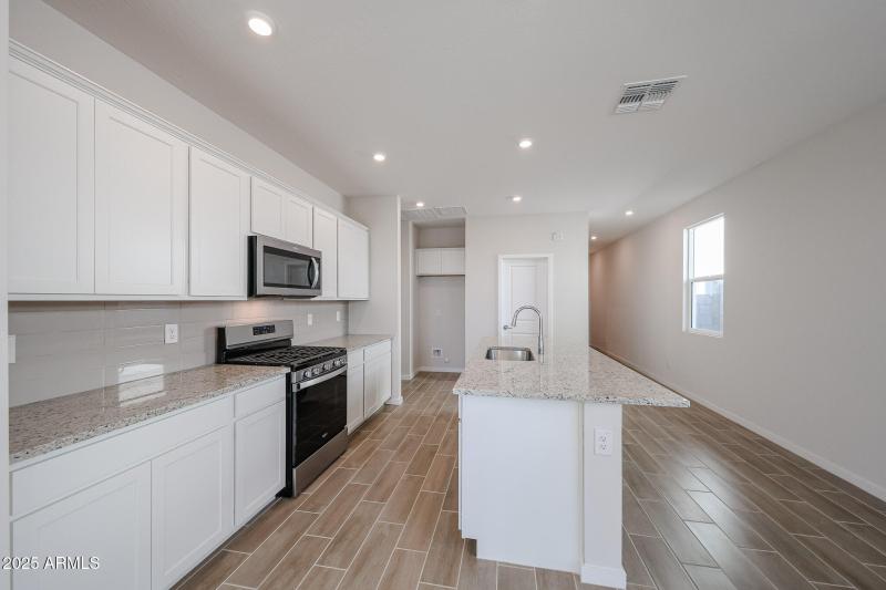 10_New-Move-in-Ready-Home_Teravalis_Buck