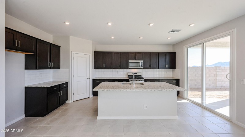 09_2-story-home-for-sale-surprise-AZ_Rea