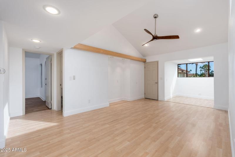 9709 E Mountain View Rd UNIT 2705 - 15