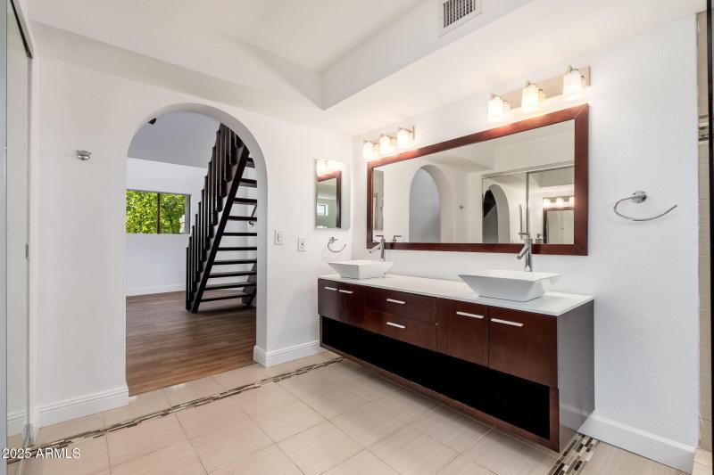 9709 E Mountain View Rd UNIT 2705 - 29