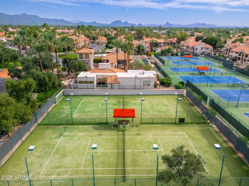 The Racquet Club - 11