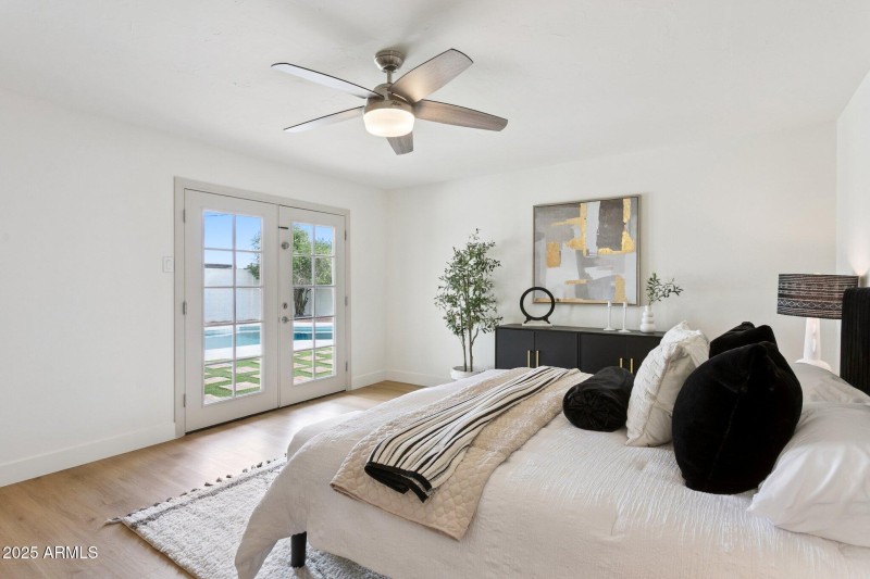 21-web-or-mls-7827-e-moreland-st