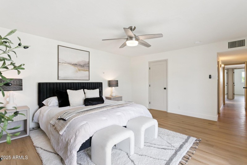 22-web-or-mls-7827-e-moreland-st