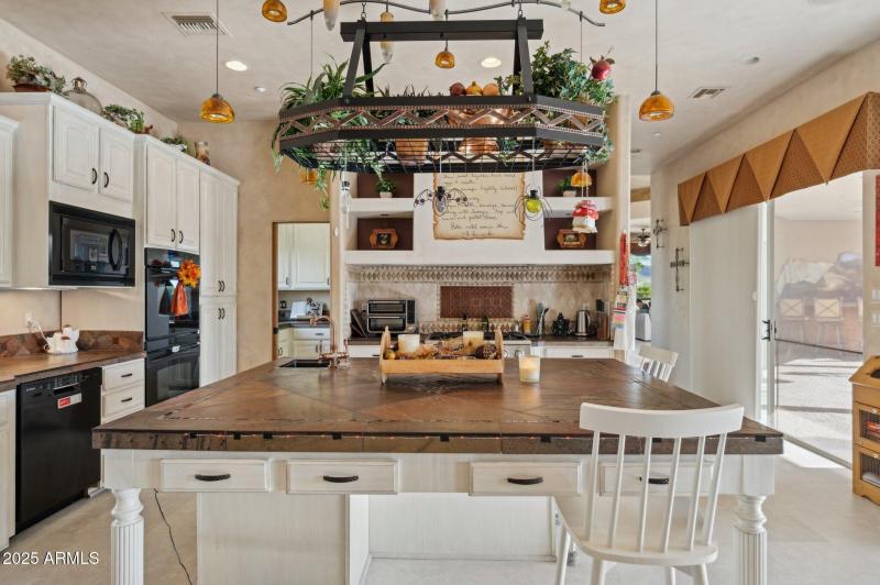 30-web-or-mls-16625-e-last-trail-dr