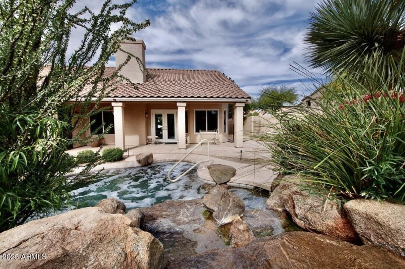 7DD0FF5B-E41D-45A5-BFDD-86820978AC9D_1_1