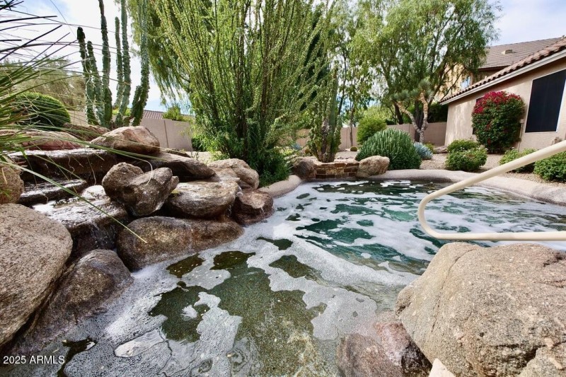 DBAC89D5-BBC1-420F-A534-C0FAFB67463B_1_1