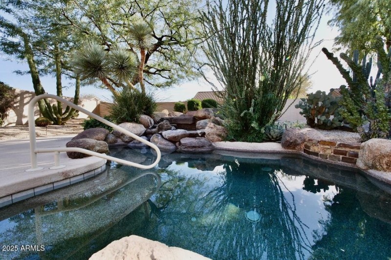 2A761DA4-E74E-40D3-8CB5-15EF1DEDDF1F_1_1