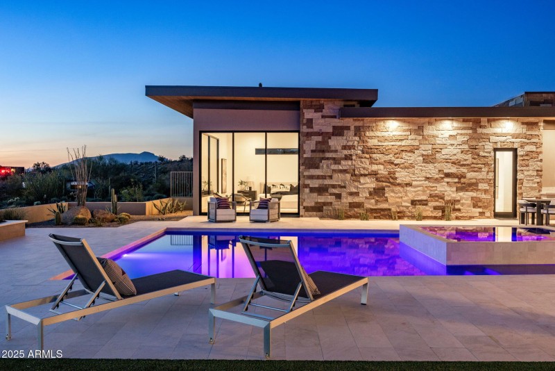 93-web-or-mls-D46A3128