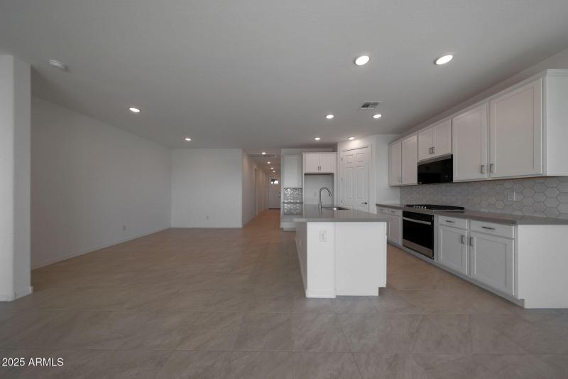 PHX_Empire_Lot 9068_Copper_23017_kitchen