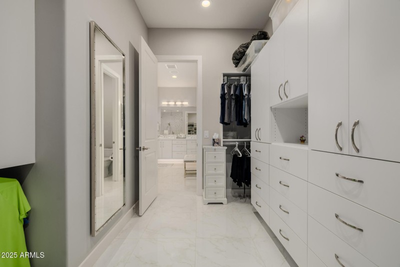 Closet Built-in Cabinets