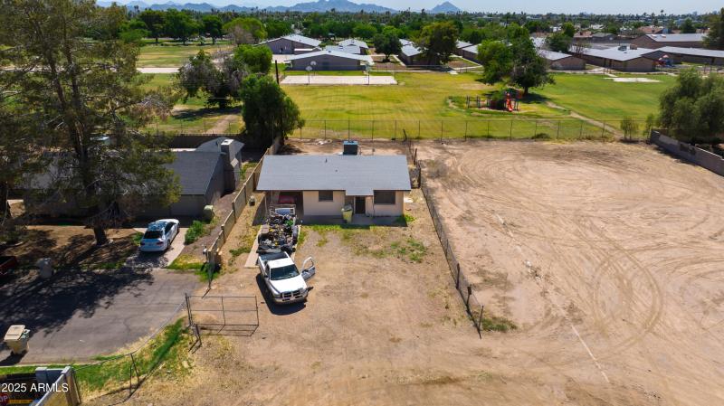 7239N51stAve_Photo-17