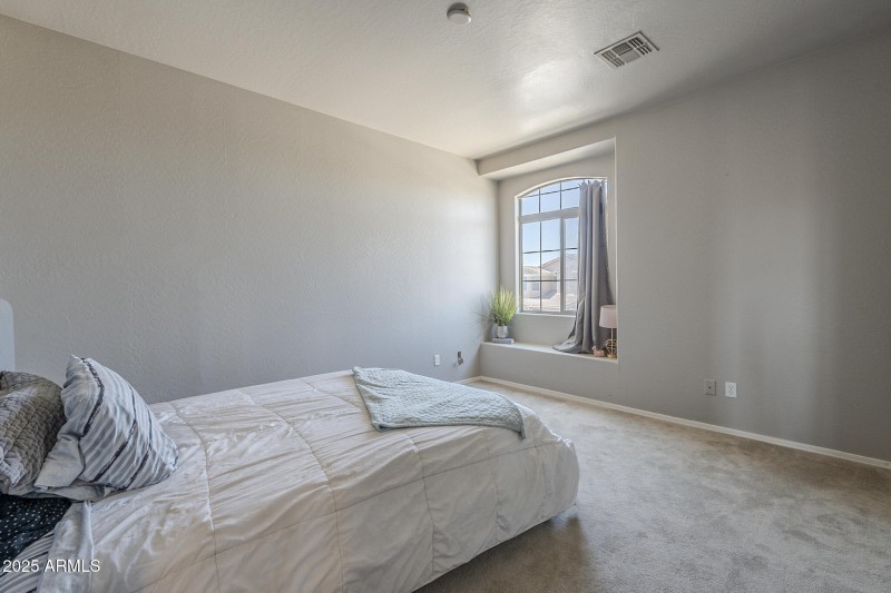 Bedroom 3 w/window seat