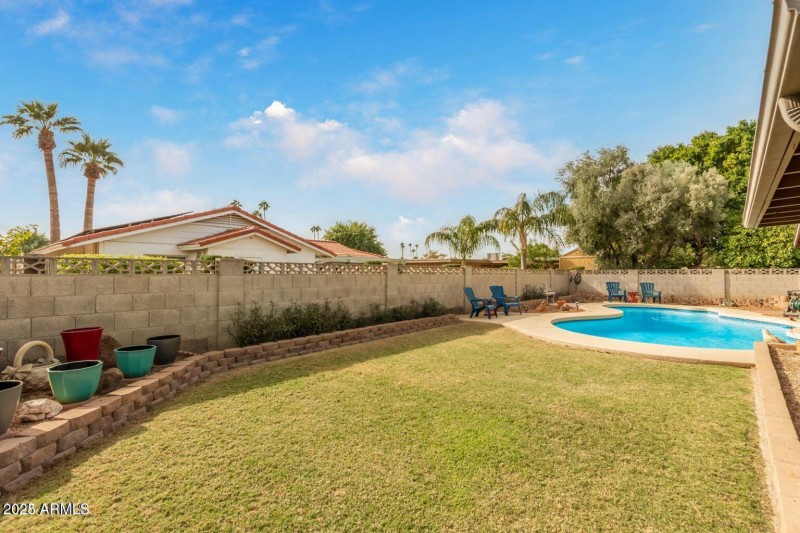 20221123215032372454000000-o