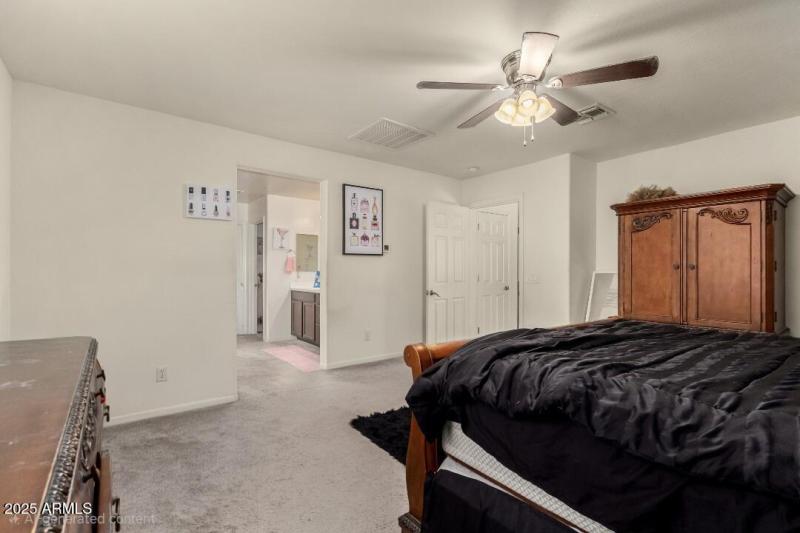 Primary Bedroom Pic # 4