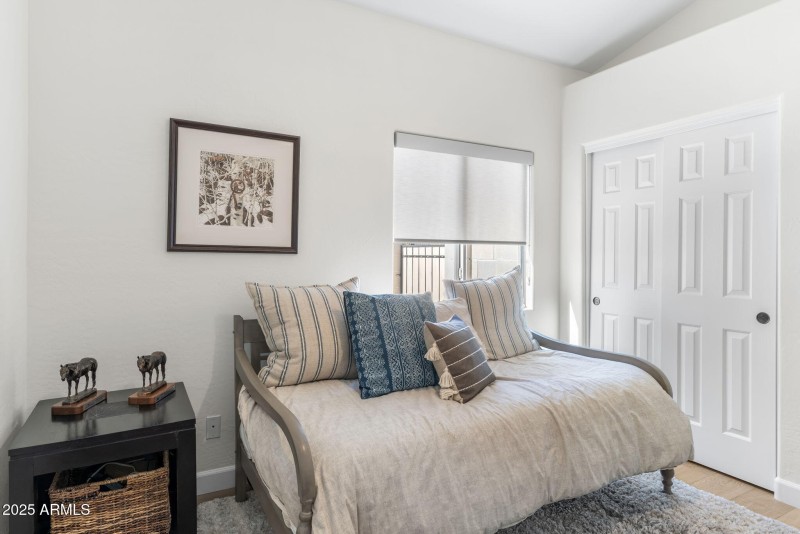 26-web-or-mls-CL100184-A