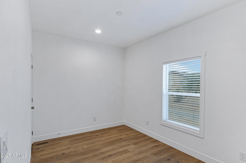 36512 W Whitton Ave-20