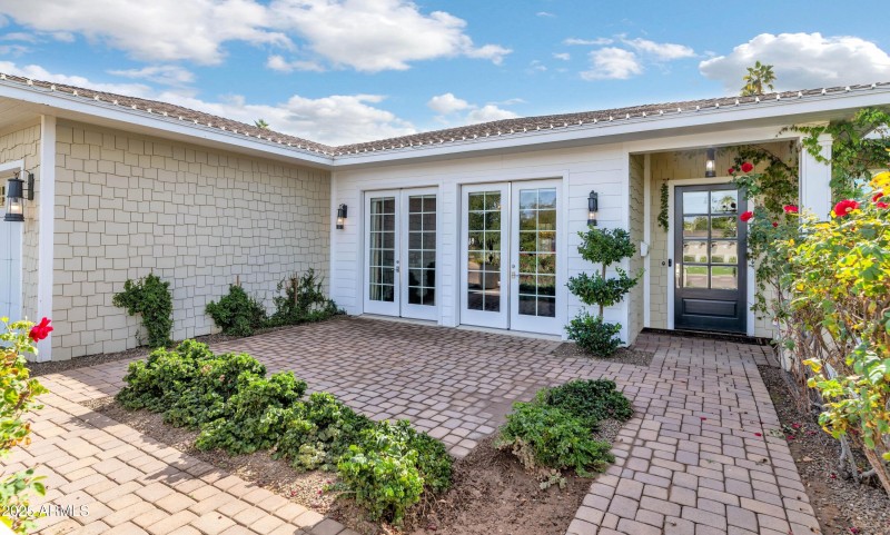 3319 E Medlock Dr-print-004-035-TOD1549-