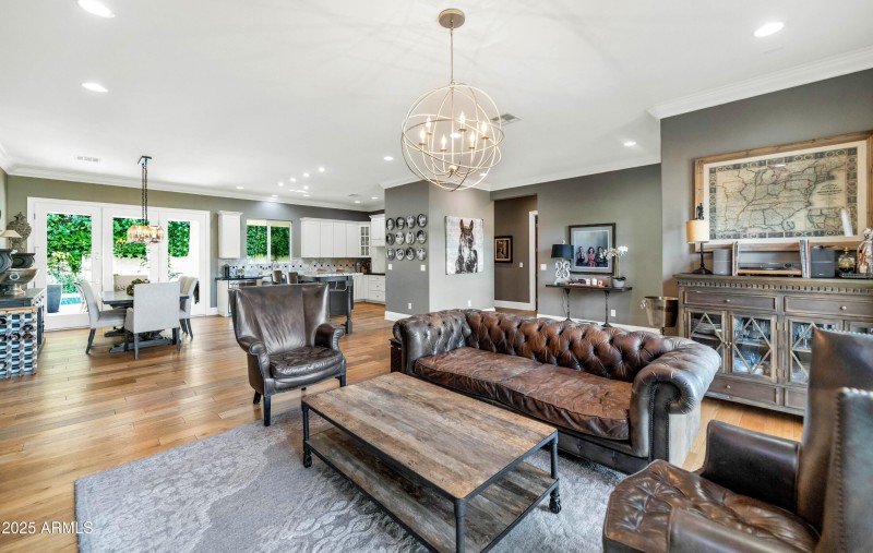 3319 E Medlock Dr-print-006-029-TOD1523-