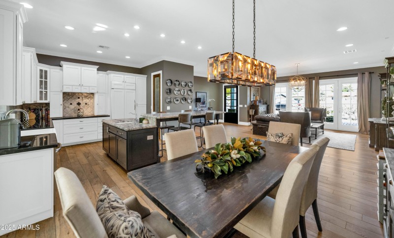 3319 E Medlock Dr-print-011-018-TOD1543-