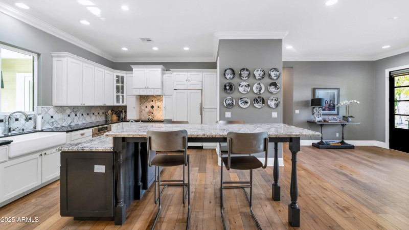 3319 E Medlock Dr-print-013-007-TOD1547-