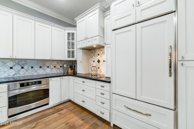 3319 E Medlock Dr-print-015-016-TOD1546-