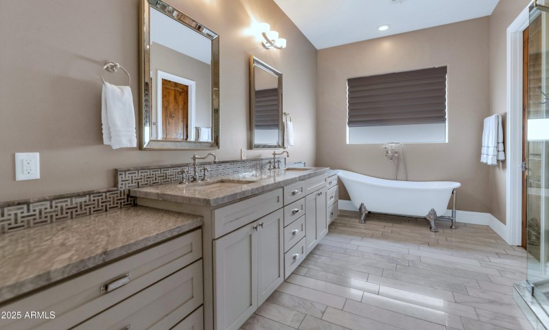 3319 E Medlock Dr-print-020-015-TOD1499-