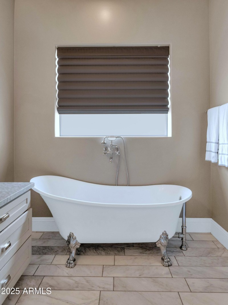 3319 E Medlock Dr-print-021-010-TOD1500-