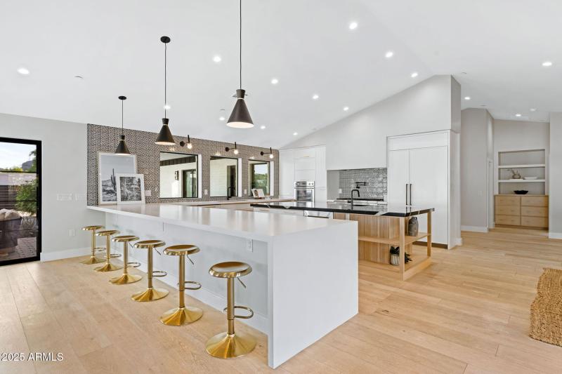 14-web-or-mls-3842-e-san-miguel-ave