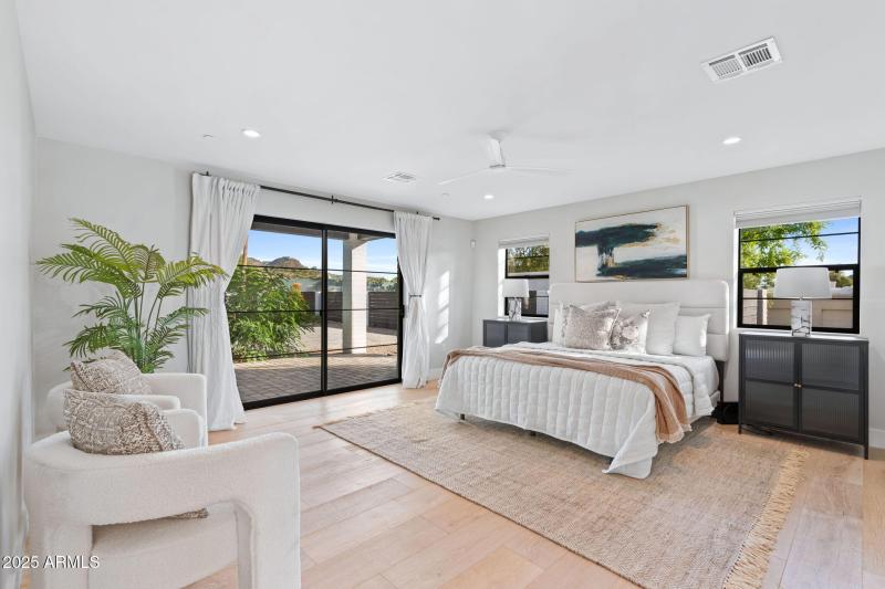 17-web-or-mls-3842-e-san-miguel-ave