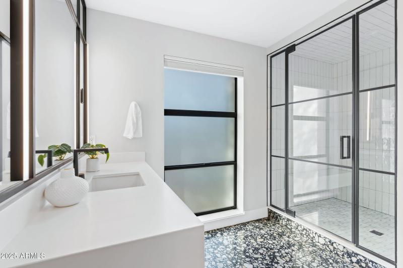 23-web-or-mls-3842-e-san-miguel-ave