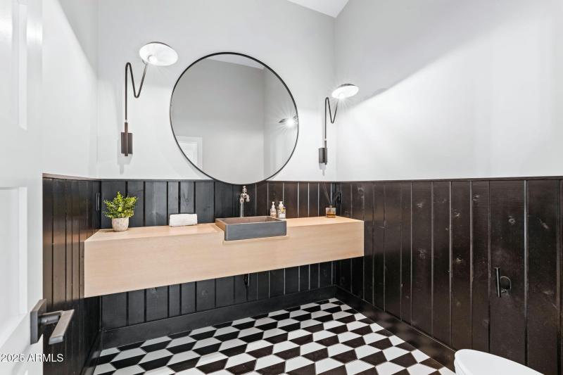 37-web-or-mls-3842-e-san-miguel-ave