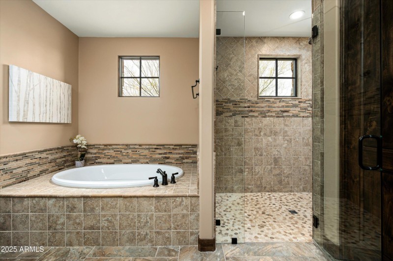 20-8454ELeaningRockRd-20