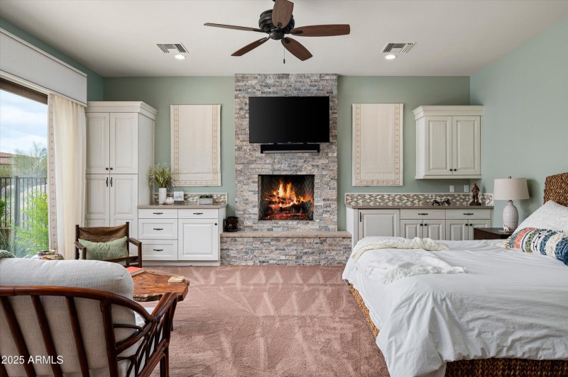 34-8454ELeaningRockRd-34