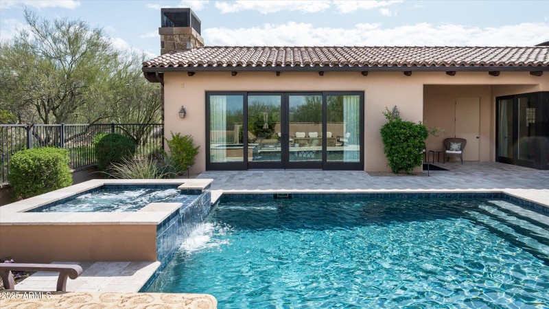 38-8454ELeaningRockRd-38