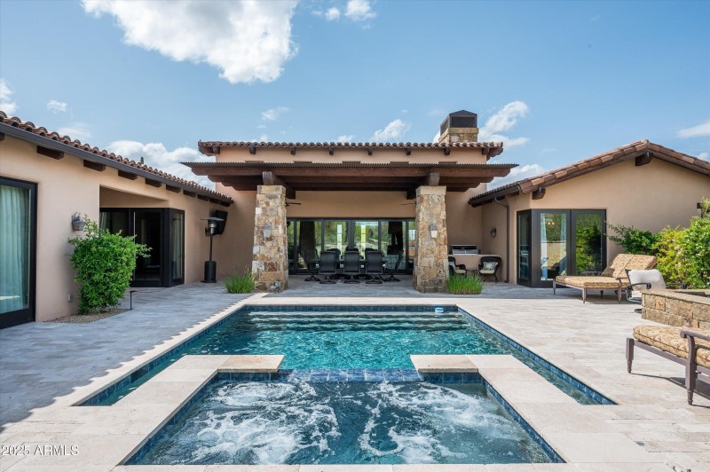 39-8454ELeaningRockRd-39