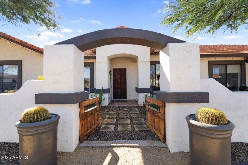 4-web-or-mls-907 E Carlise Rd-4