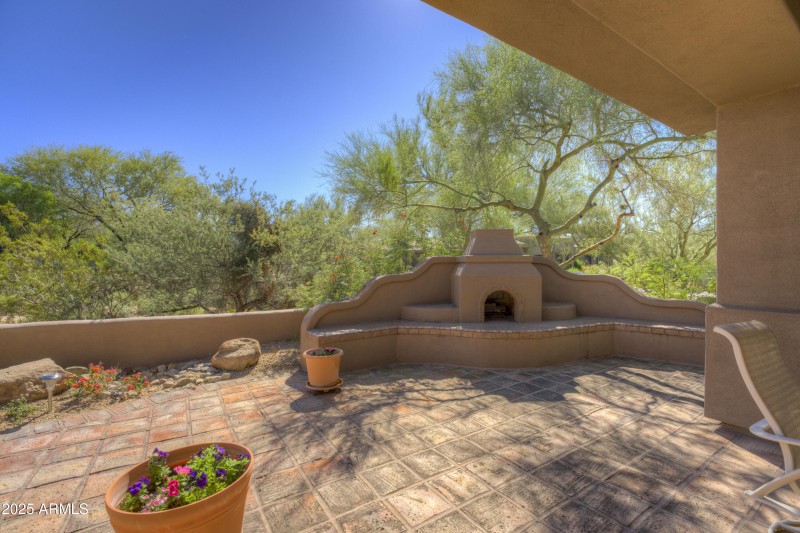 outdoor gas fireplace